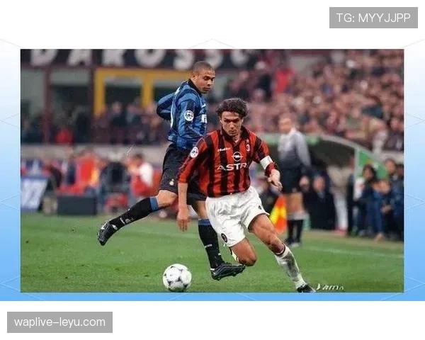 马尔蒂尼传奇映照足球百年变迁：从绿茵坚守到时代传承